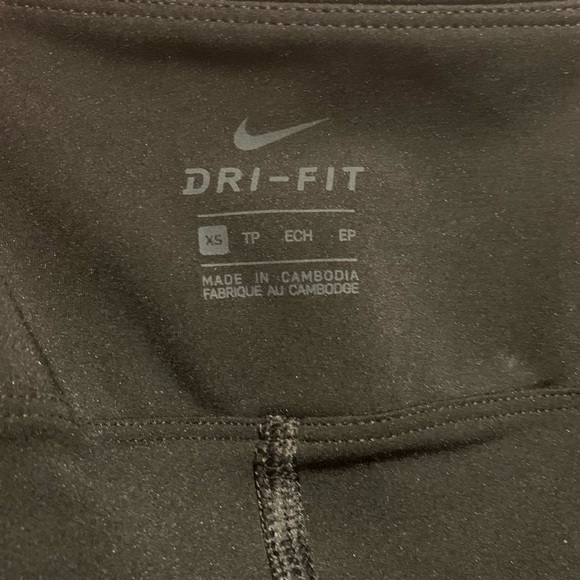 NIKE tennis skirt- FREE SHIPPING - Picture 2 of 5